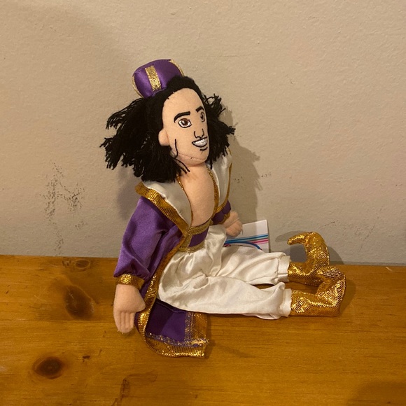 The Disney Store Aladdin Bean Bag Plush NWT Approx 9-10" - Picture 4 of 8